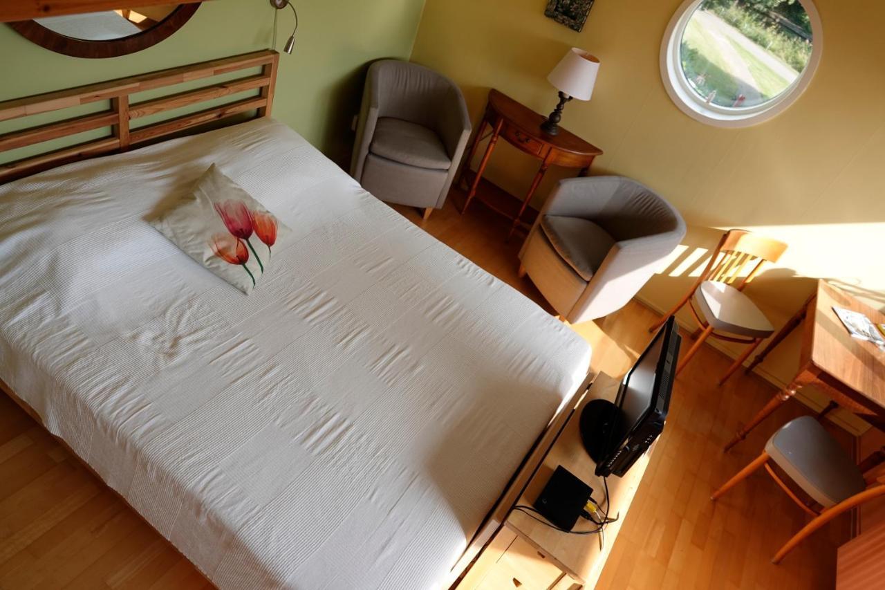 Sonnesleep Bed & Breakfast Almere Bagian luar foto