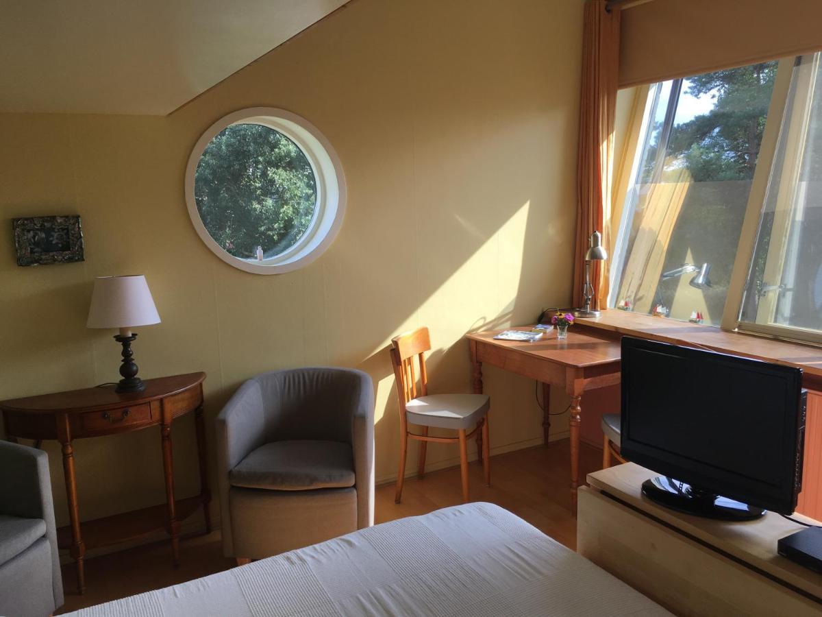 Sonnesleep Bed & Breakfast Almere Bagian luar foto
