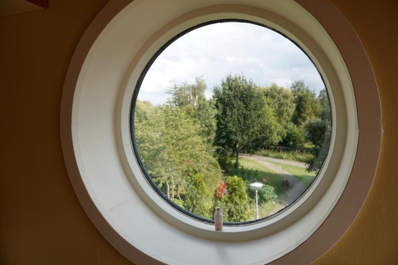 Sonnesleep Bed & Breakfast Almere Bagian luar foto